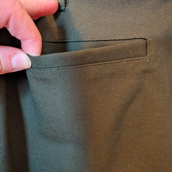 Quince Ultra-Stretch Ponte Straight Leg 4-Pocket Pants Size Small, Olive - Picture 4 of 6